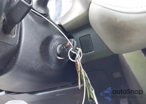 2016 Toyota Rav4 Xle z USA, uszkodzony, nr VIN 2T3WFREV1GW301836